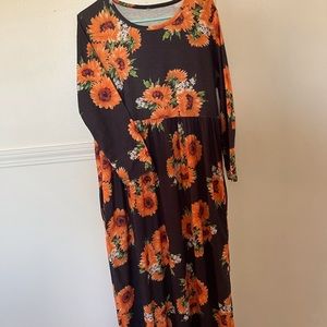 Long sleeve 3/4 maxi dress. Sunflower, light material.